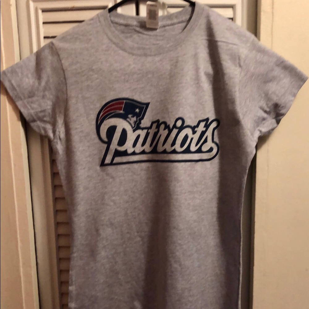 Women’s Patriots T shirt